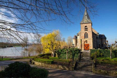 Dionysiuskirche Asselt, Niederlande, bei Maas-Hochwasser, 18.03.2019